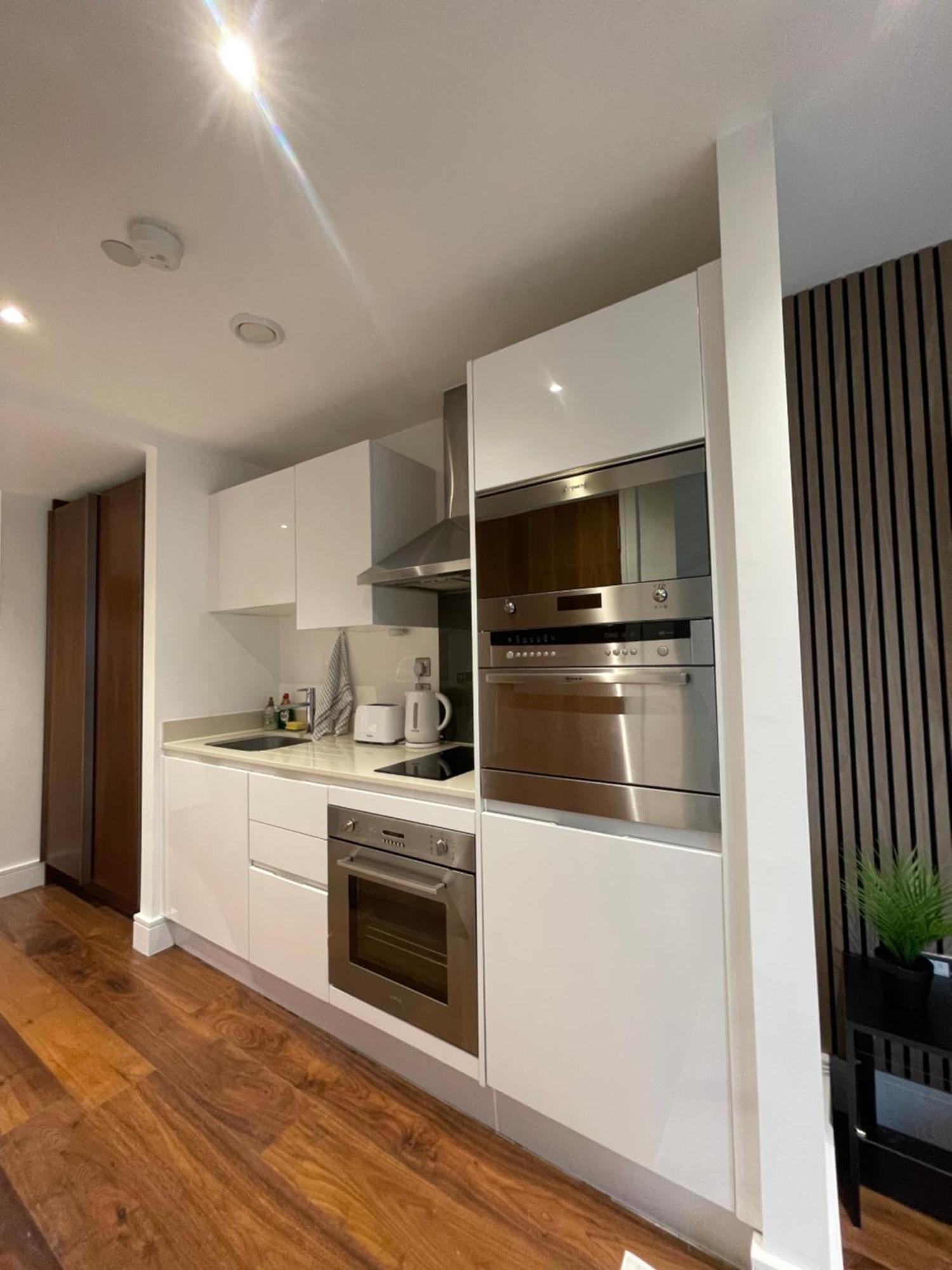 Apartment In Canary Wharf London Bagian luar foto